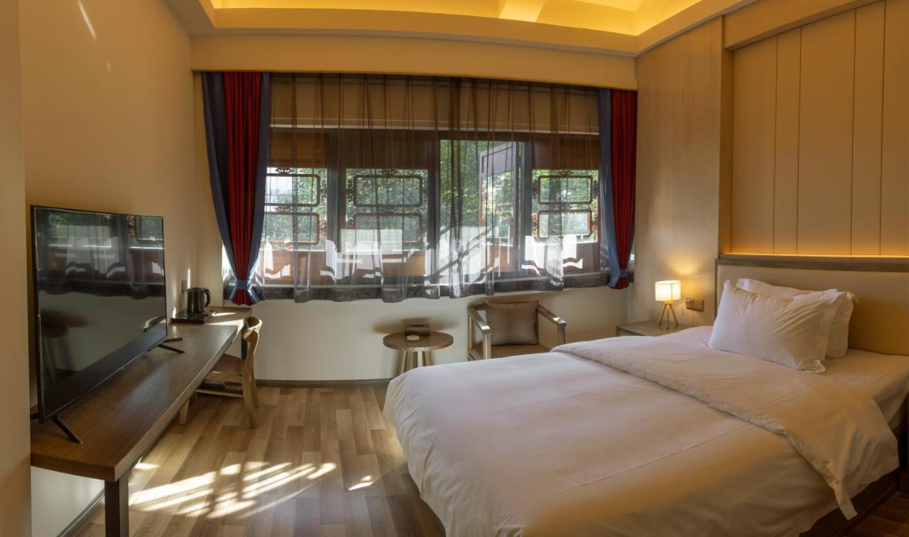 The Hump Hostel 驼峰客栈 Kunming Exterior foto