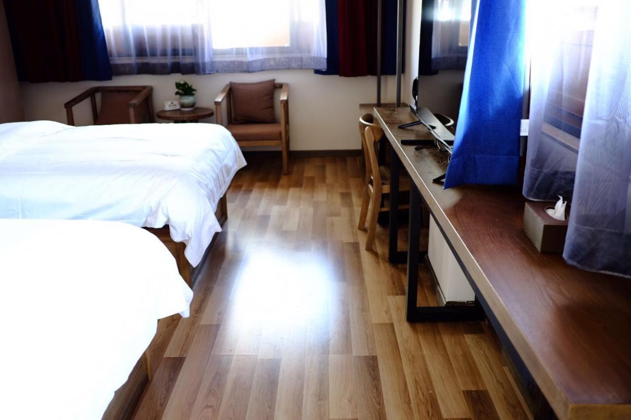 The Hump Hostel 驼峰客栈 Kunming Exterior foto